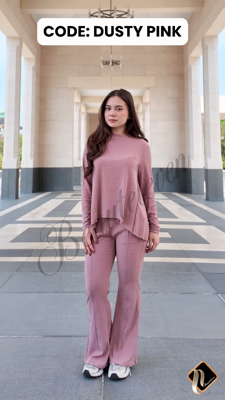 Leora Set in Dusty Pink (Plus Plus Size)